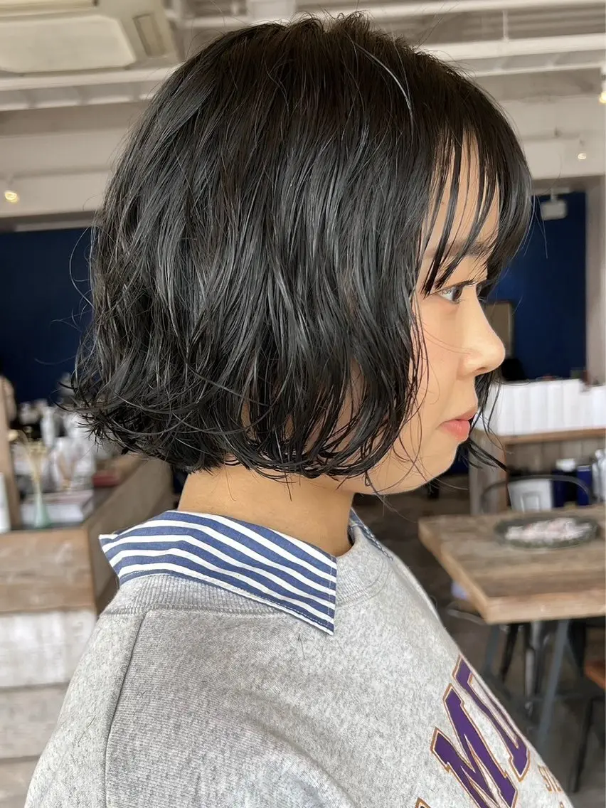ミディアム ミディアムパーマ ボブ カット パーマ トリートメント 岸下 理緒のヘアスタイル