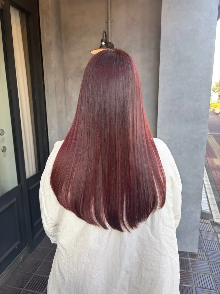 ロング カラー N° jillva 腰山 菜々美のヘアスタイル