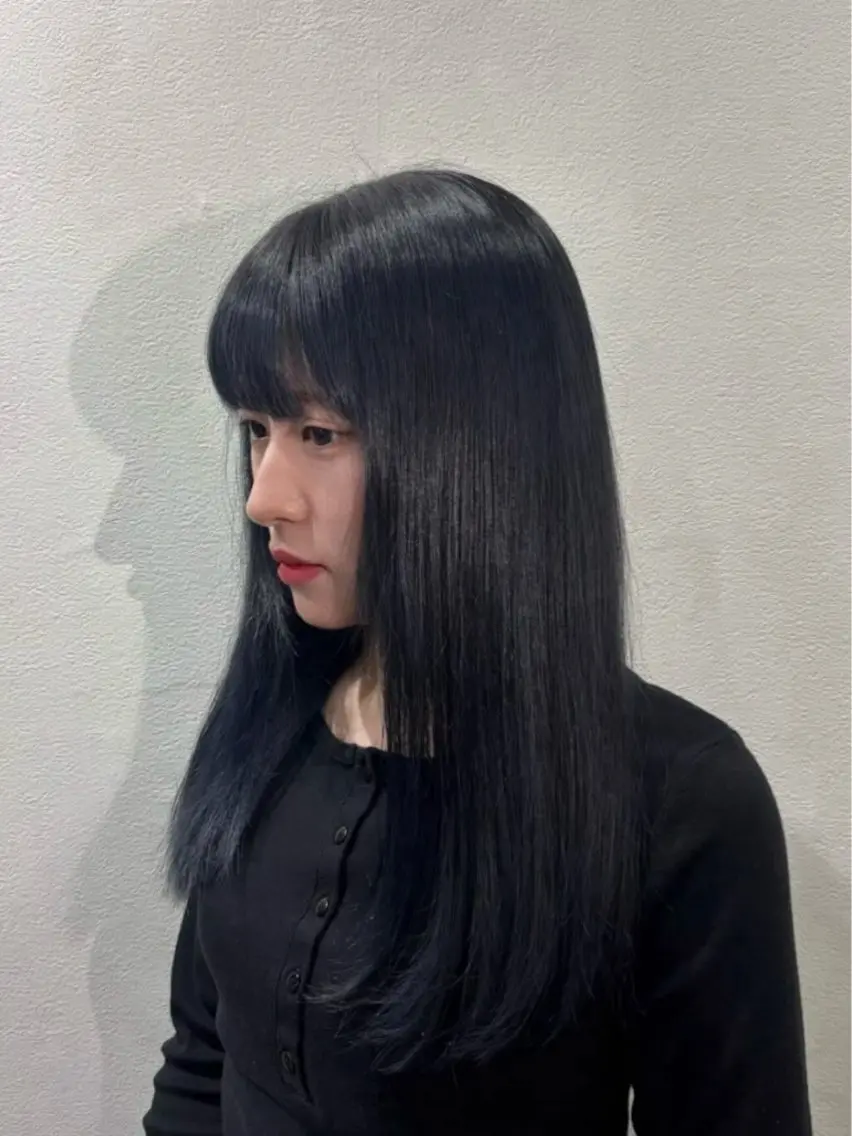 セミロング カラー 黒髪 ブルーカラー ブルーブラック ヘアカラー 佐野 清良‎🍒♡のヘアスタイル