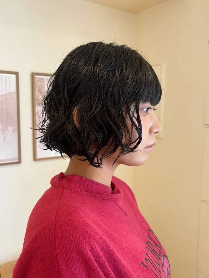 ミディアム パーマ ミディアムパーマ ボブ カット パーマ シンバヒナノ/パーマ レイヤー/髪質改善のヘアスタイル