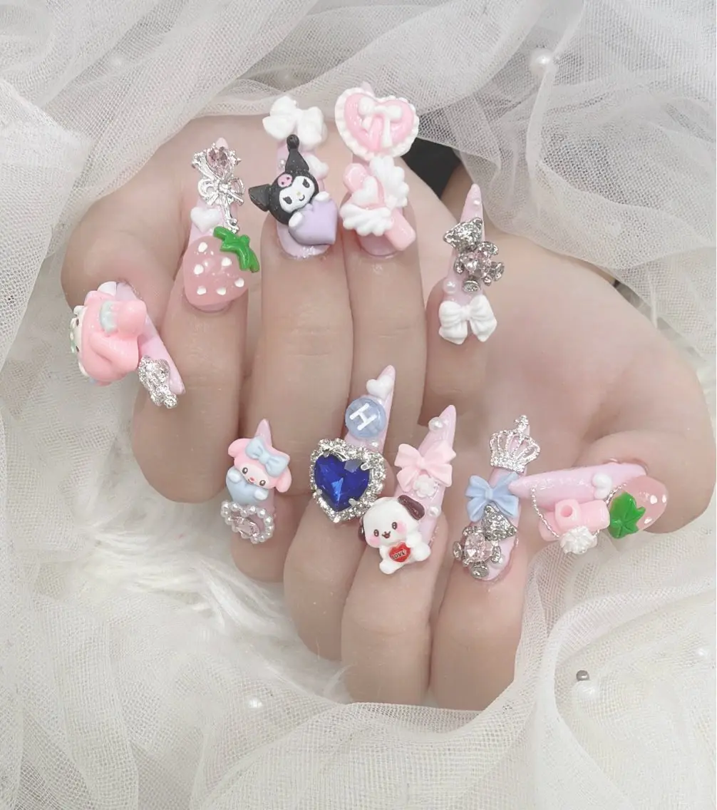 ネイル アートネイル オーロラネイル ボルドー チークネイル フレンチネイル ハンドネイル Sakura Nail Salonのネイルデザイン