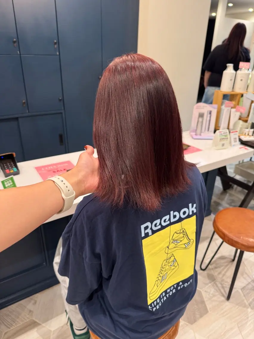 ミディアム カラー レッドカラー 仲野 亜由美のヘアスタイル