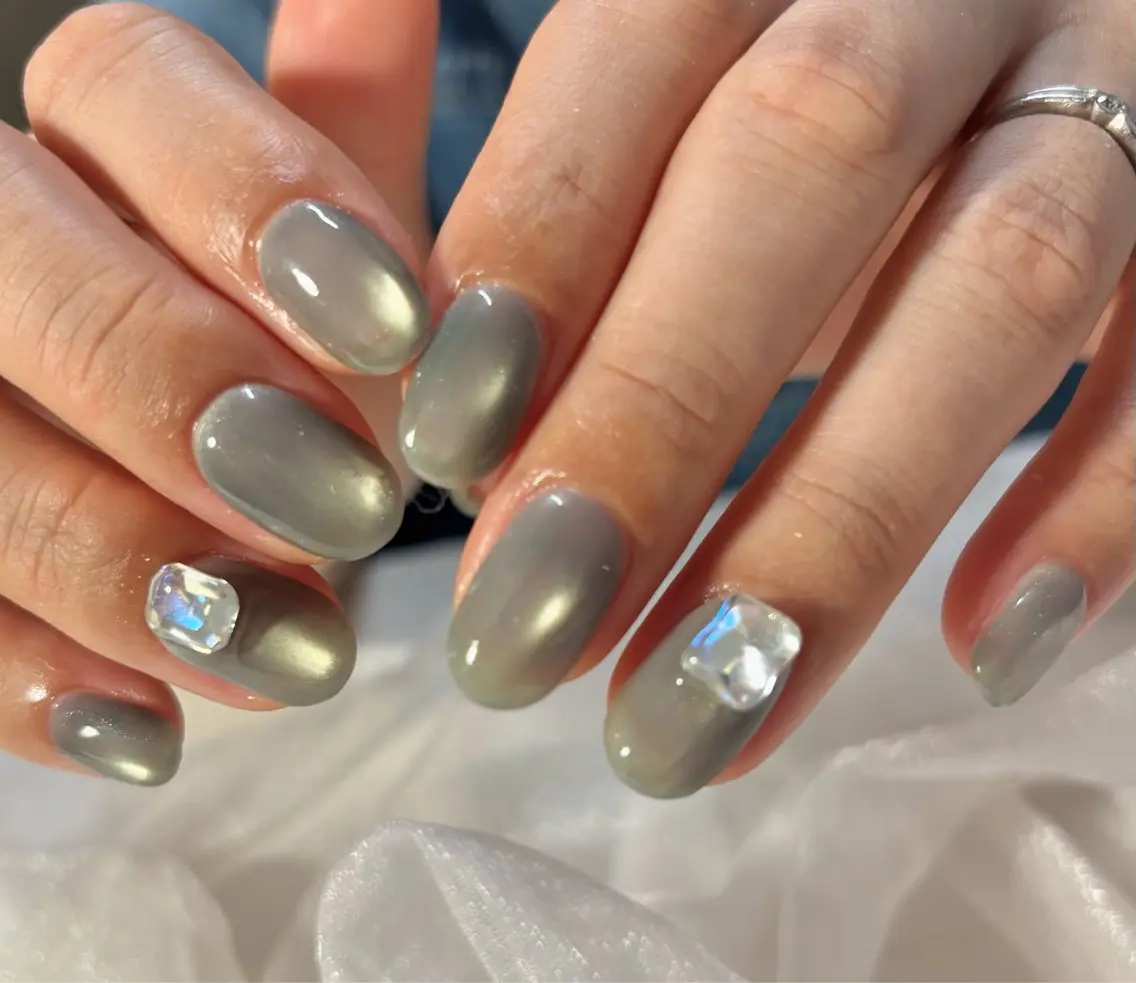 ネイル ストーンネイル ハンドネイル nail y.roomのネイルデザイン