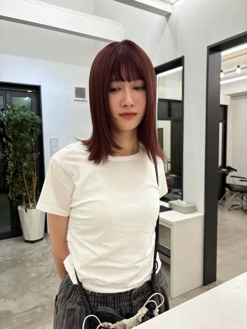ミディアム カラー レッドカラー 蛭町 遥香のヘアスタイル