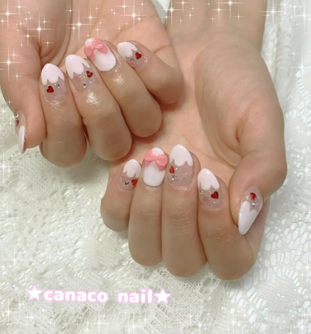 ネイル フレンチネイル ガーリー ハート ホログラムネイル リボン ハンドネイル ハンドケア ベテランネイル cnc  nailのネイルデザイン