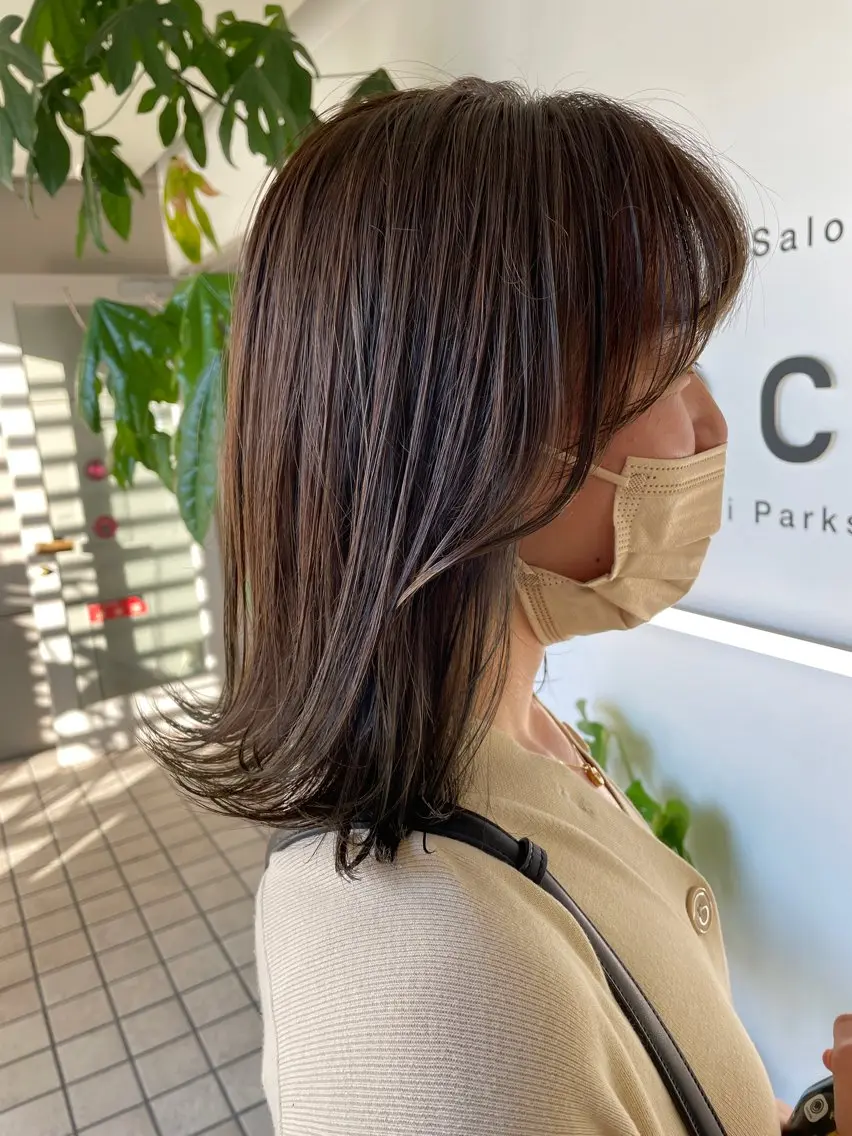 ミディアム カラー グレージュ オリーブグレージュ オリーブグレー 顔まわりレイヤー 顔周りカット カット ヘアカラー トリートメント 末石 智のヘアスタイル