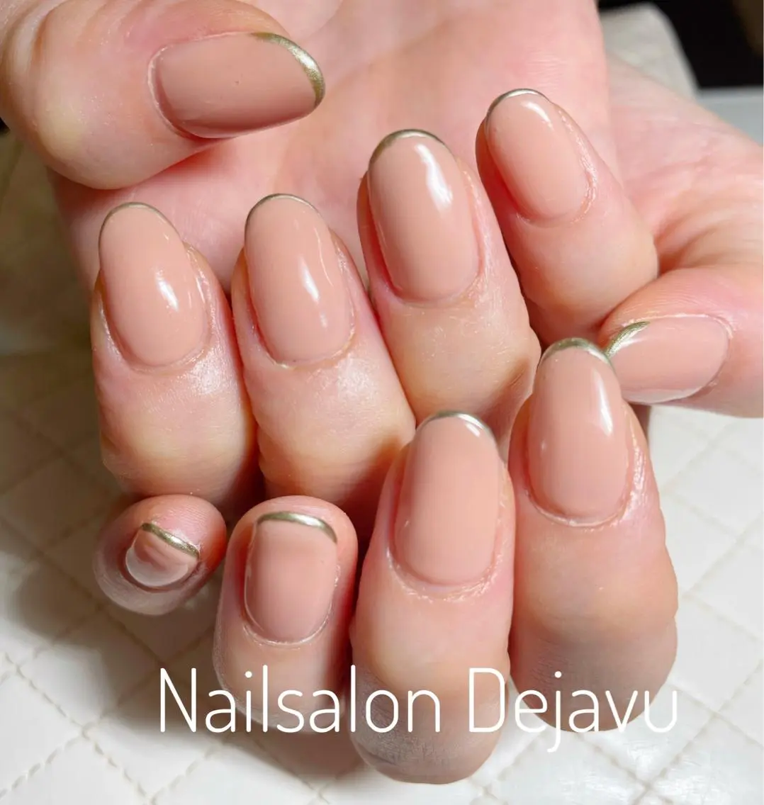 ネイル アートネイル ジェルネイル ミラーネイル ワンカラーネイル ハンドネイル Nail salon Dejavu 🌿のネイルデザイン