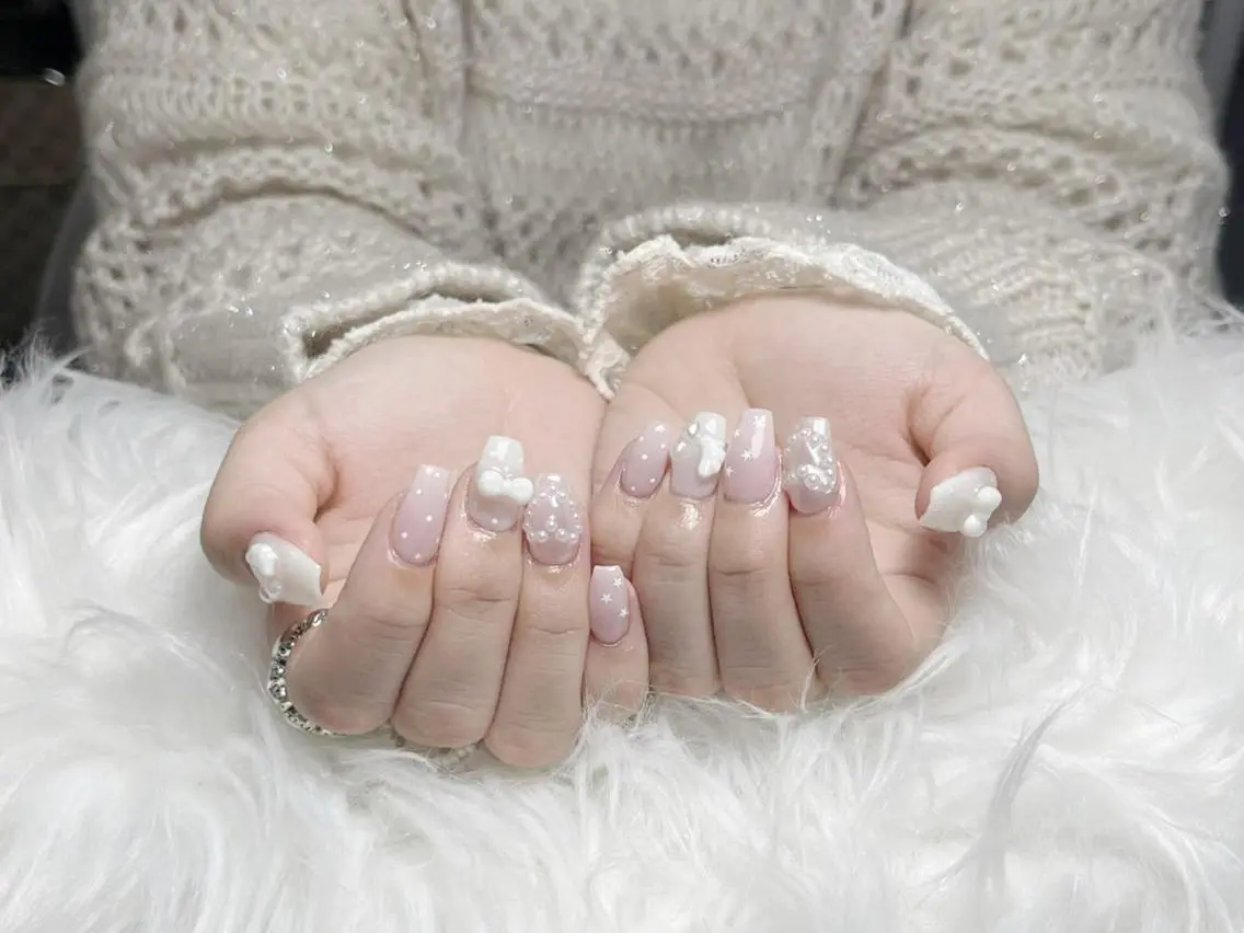 ネイル ボルドー チークネイル 長さ出し フレンチネイル ジェルネイル Emi🌸Belle Nail Salonのネイルデザイン
