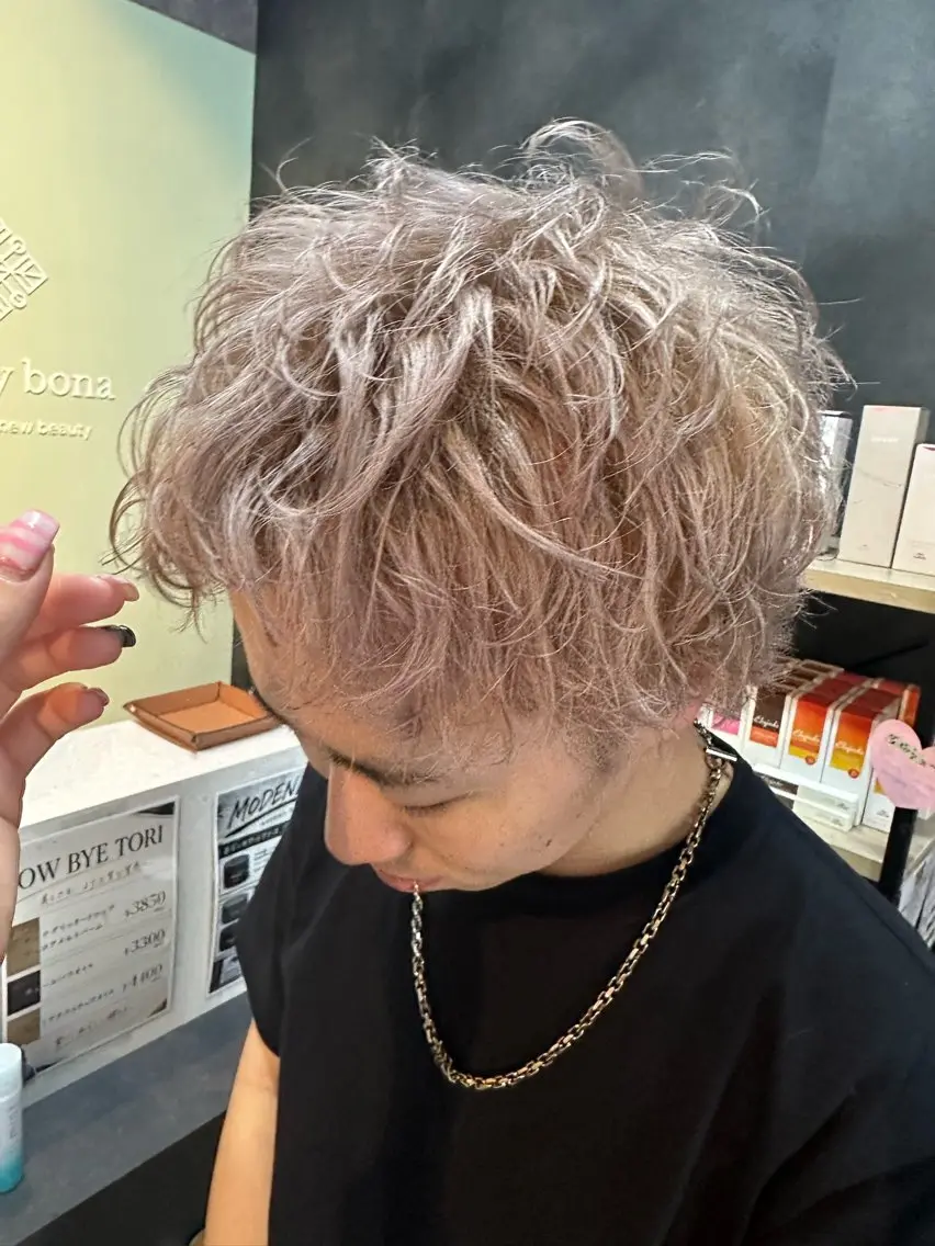 ショート カラー ヘアカラー 坂庭 美夢のヘアスタイル