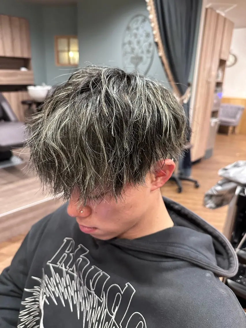 ショート パーマ ハイライト 髪質改善・艶カラー HIROTOのヘアスタイル