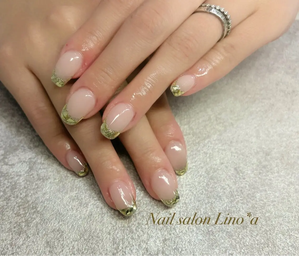 ネイル フレンチネイル ガラスフレンチ ゴールド ラメ(グリッター) シルバー ハンドネイル Nail salon Lino*aのネイルデザイン