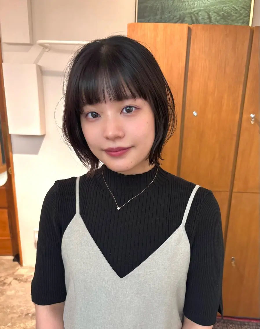 ミディアム レイヤーカット aiko【艶カラー ・ミニモ年内で終了】のヘアスタイル