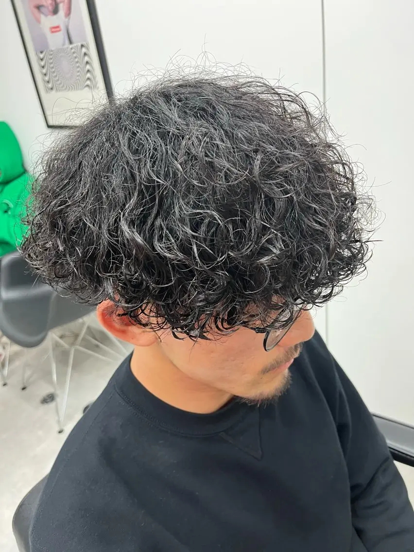 ショート パーマ メンズ メンズパーマ スパイキーショート 波巻きパーマ ショートヘア 波巻きスパイラル🌀 新潟/万代/山下優のヘアスタイル