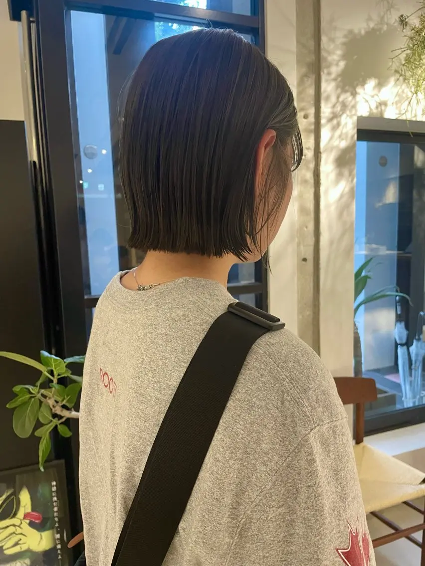 ショート カラー ベージュカラー 透明感カラー オリーブベージュ ボブ miyu 🦕のヘアスタイル