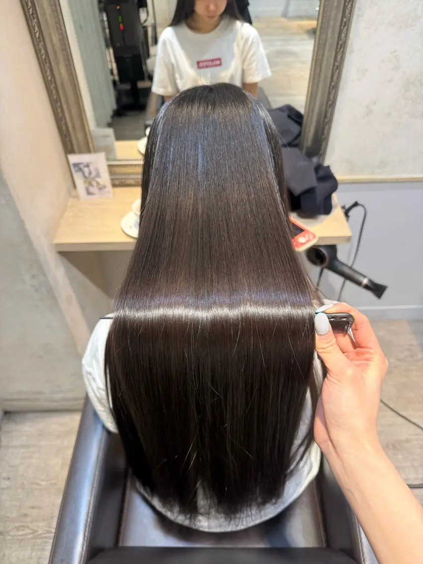 ロング パーマ 縮毛矯正 カット 縮毛矯正 美髪矯正🪽／新宿／ ゆうみ🦋のヘアスタイル