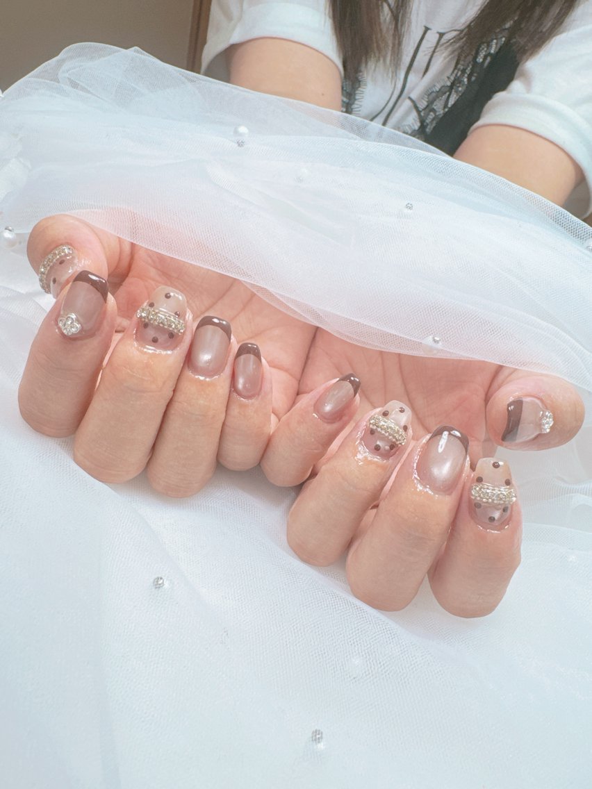 ネイル アートネイル チークネイル フレンチネイル ジェルネイル ガラスフレンチ ハンドネイル Queeens nailのネイルデザイン