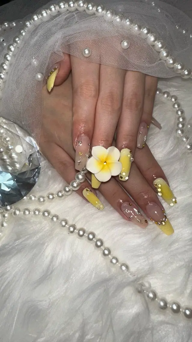 ネイル フラワーネイル ロングネイル スカルプネイル ハンドネイル icy nail れいあのネイルデザイン