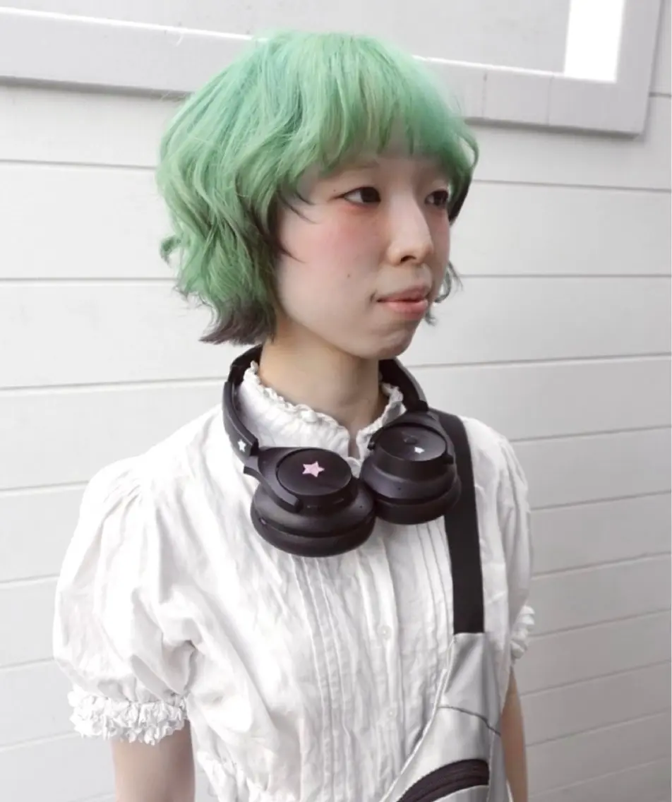 ショート カラー カット ヘアカラー トリートメント MIMI🌻໋᳝݊ 個性派カラー⑅ ⸝꙳のヘアスタイル