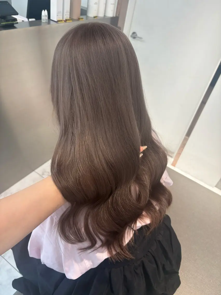 ロング カラー カット ヘアカラー トリートメント yui🎀ブリーチ なしベージュ／博多のヘアスタイル