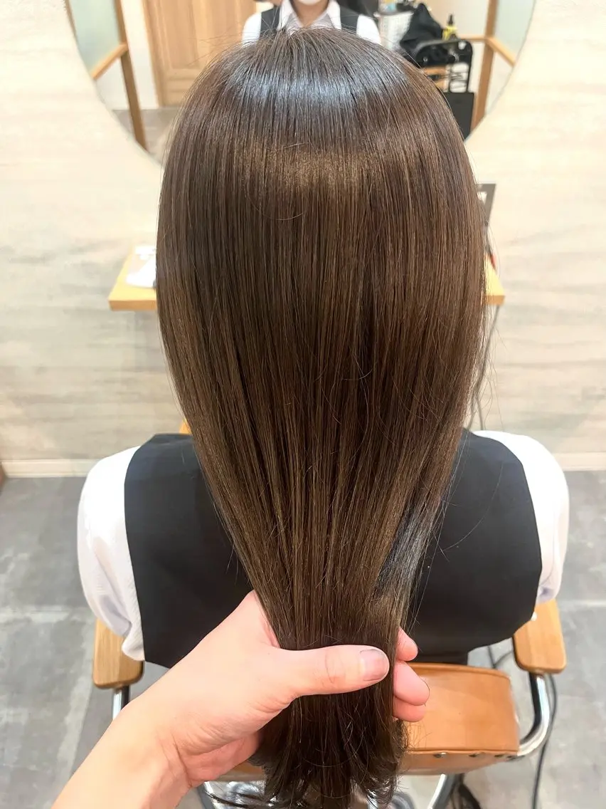 ロング カラー 透明感カラー 岩井 駿のヘアスタイル