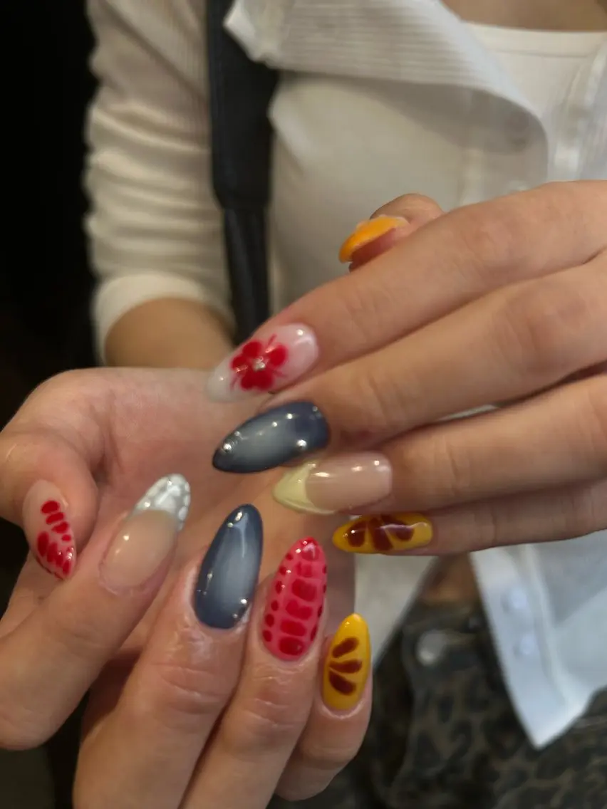 ネイル 持ち込み ニュアンスネイル sakae yurinaのネイルデザイン