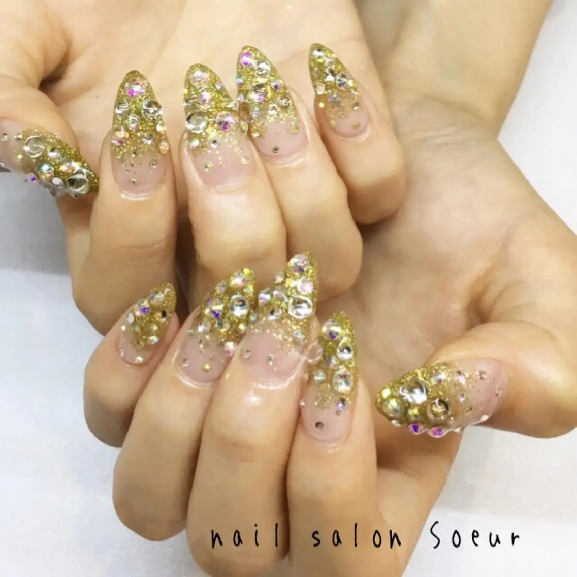 ネイル ゴールド グラデーション キラキラネイル ラメ(グリッター) ラメグラデーション ハンドネイル nail salon Soeurのネイルデザイン