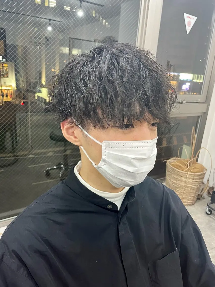 ミディアム パーマ メンズ エビスザキレン／メン ズ／心斎橋🌳のヘアスタイル