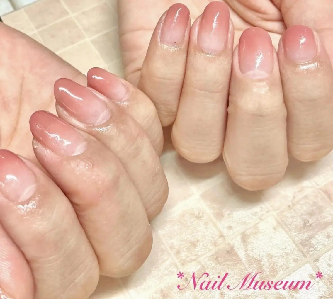 ネイル ブルー ジェルネイル グラデーション オフィスネイル パラジェル ハンドネイル nailmuseum KAMATARIのネイルデザイン