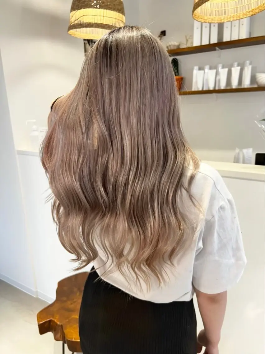 ロング ヘアカラー トリートメント 中岡 心音のヘアスタイル
