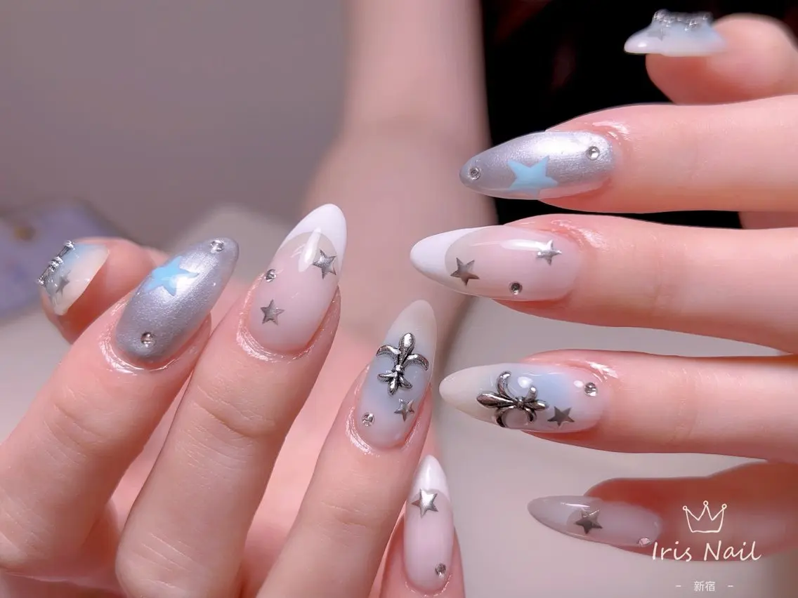 ネイル フレンチネイル ジェルネイル グラデーション 韓国ネイル マグネットネイル ハンドネイル 【長さ出し】 IRIS NAILのネイルデザイン