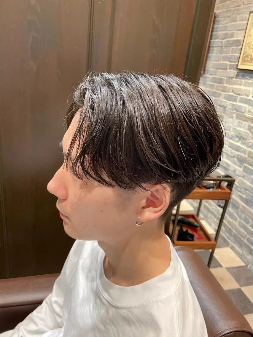 ミディアム 伊藤 博紀のヘアスタイル