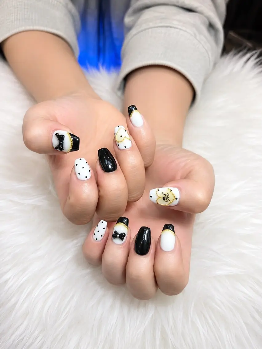 ネイル ジェルネイル ガーリー ゴールド 韓国ネイル 持ち込み MEO MEO NAIL 守山のネイルデザイン