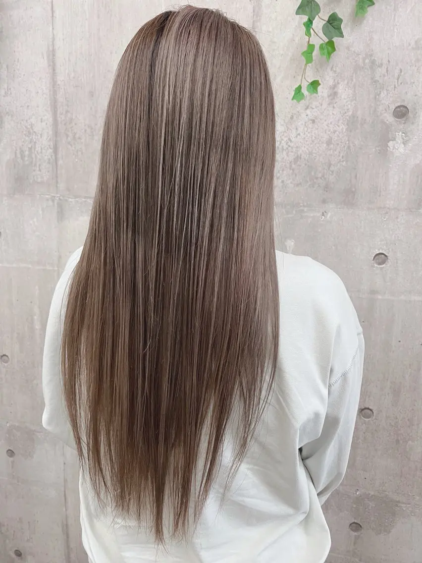 【🌸学生限定】ブリーチ➕ケアカラー(プラス料金でトリートメント追加可能です🫶)の写真