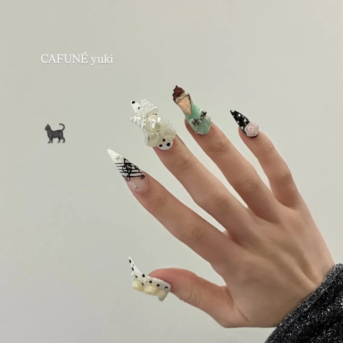 ネイル ハンドネイル 🎼CAFUNÉ_ TOKYO.•*¨のネイルデザイン