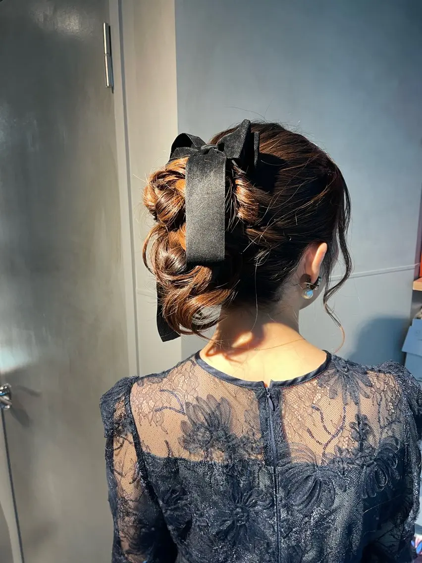 ヘアアレンジ ポニーテール 結婚式・ブライダル 卒業式のヘアスタイル ヘアセット charm《銀座》 ヘアセット/縮毛矯正のヘアスタイル
