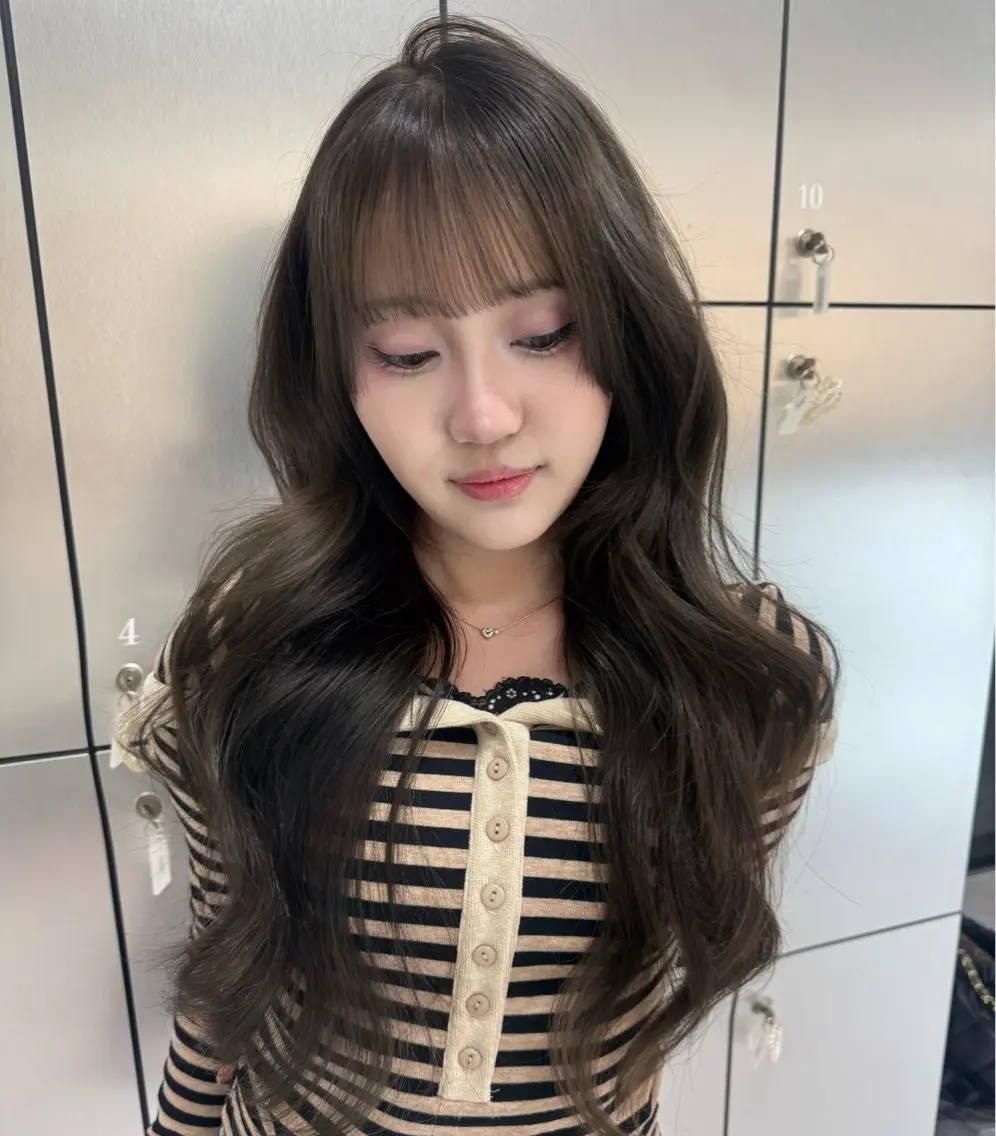 ロング ヘアカラー vivie Madokaのヘアスタイル