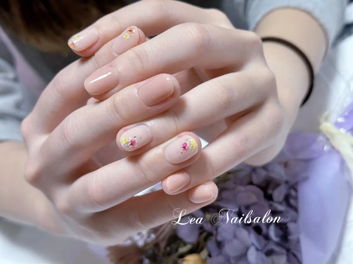 ショート カラー ネイル Le’a NailSalonのネイルデザイン