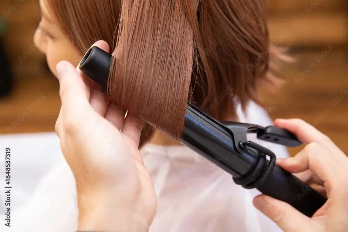 ミディアム k. akiraのヘアスタイル