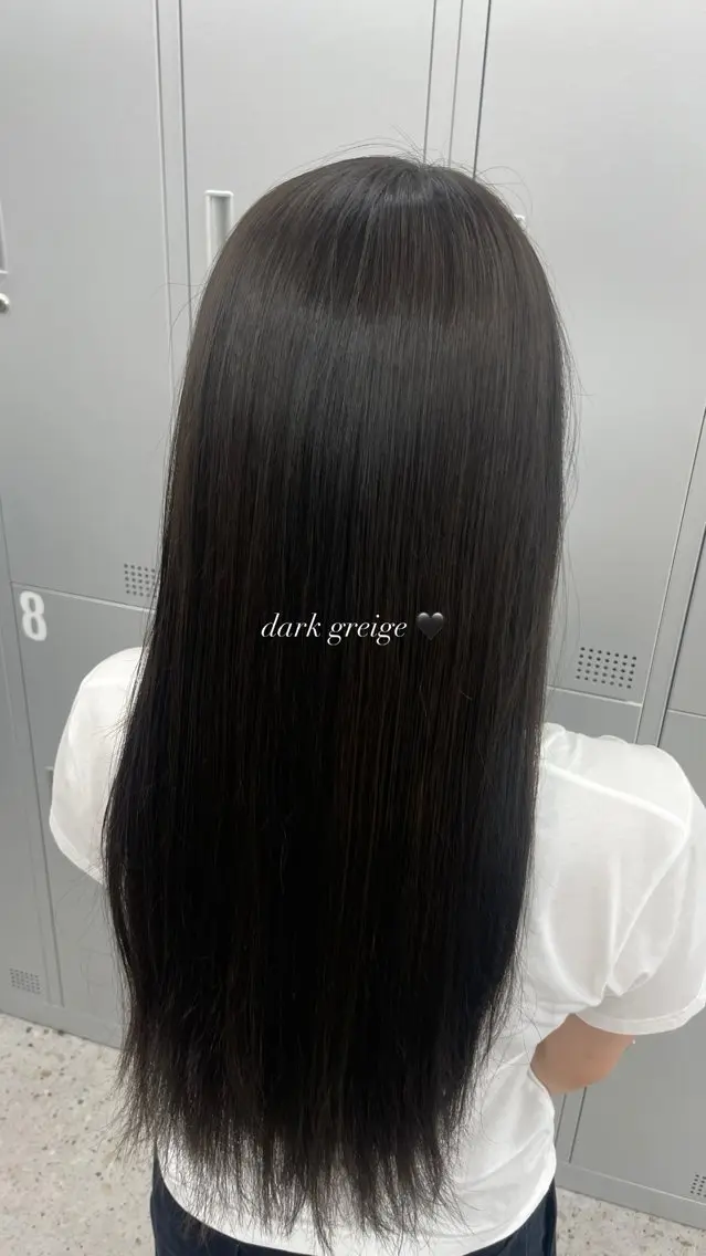 カラー ダークグレー ダークグレージュ グレージュ ヘアカラー COCO_ Minonのヘアスタイル