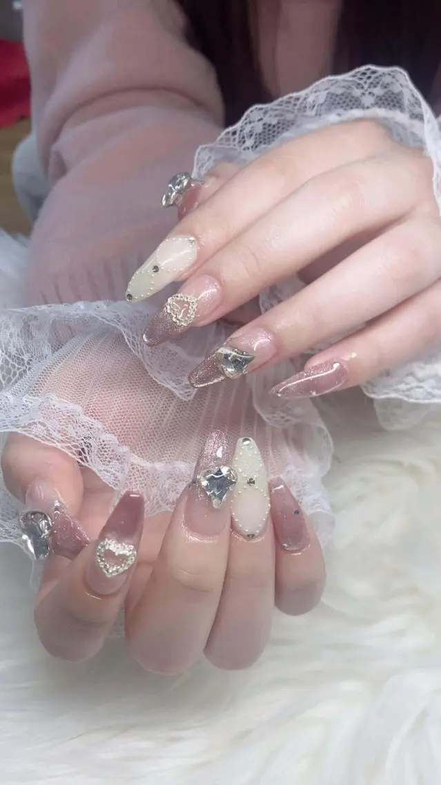 ネイル フットネイル フレンチネイル グラデーション 韓国ネイル マグネットネイル ハンドネイル ハンドケア Hara Nail 【持ち込みOK】のネイルデザイン