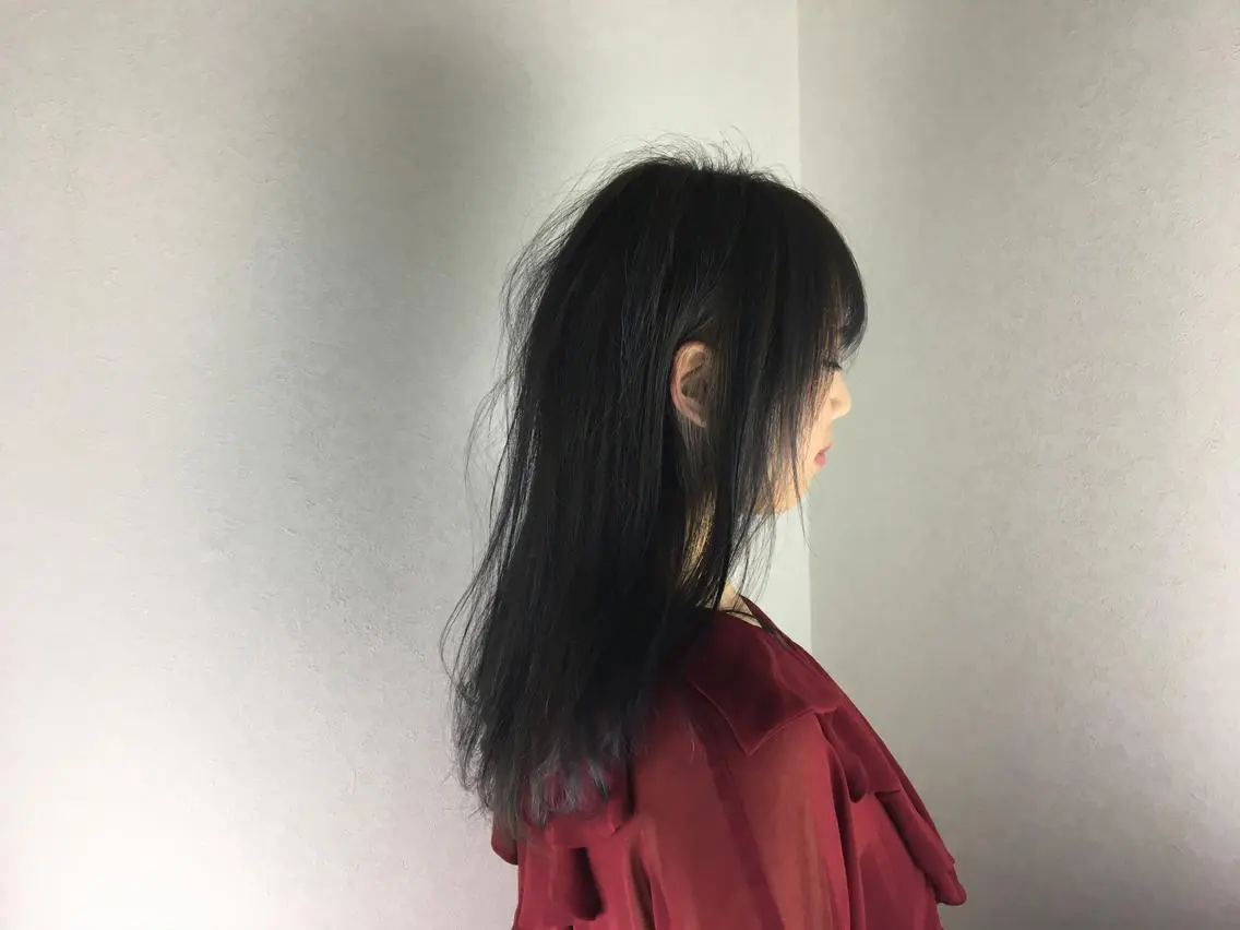 カラー still .のヘアスタイル