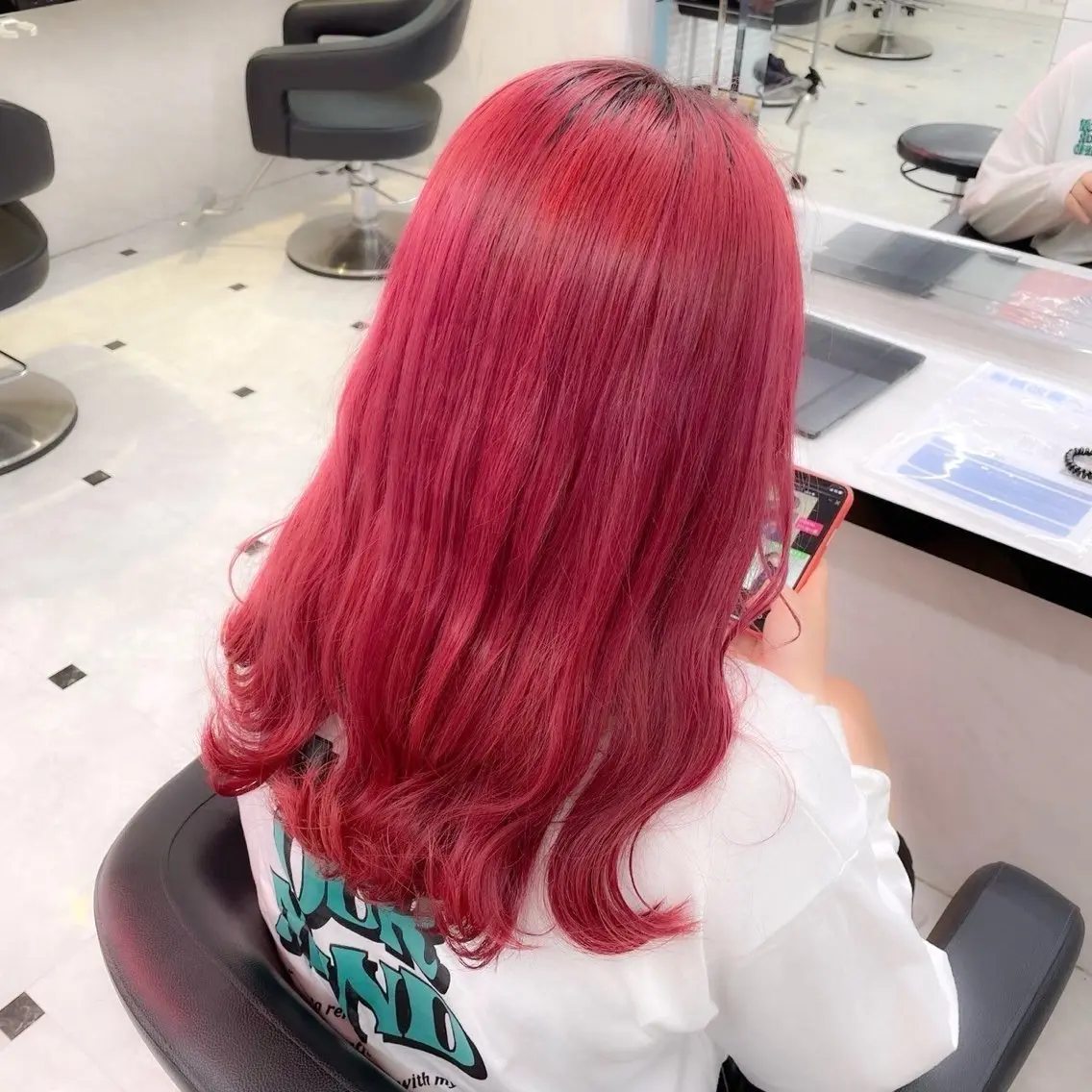 ロング カラー 韓国風艶髪🎀 暖色カラー🤍のヘアスタイル