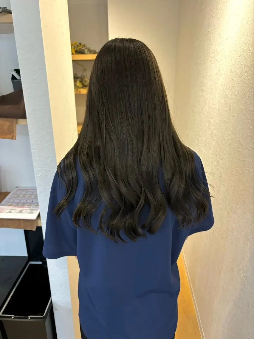 ロング レイヤー/エクステ Veluaのヘアスタイル