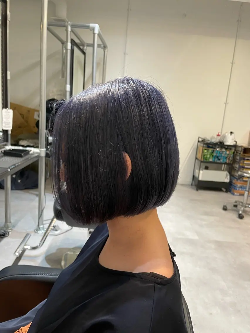 ミディアム カラー グレージュ ネイビーカラー ボブ カット ヘアカラー 小川 舜人のヘアスタイル