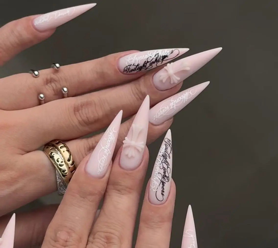 ネイル ハンドネイル 🎀 NaNa_nailのネイルデザイン