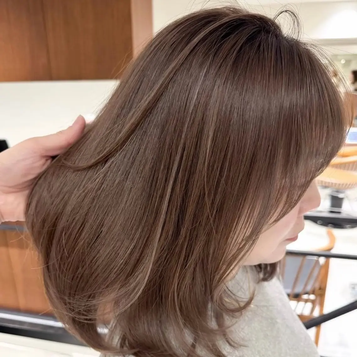 ミディアム カラー ヘアアレンジ 内大久保 列夏のヘアスタイル