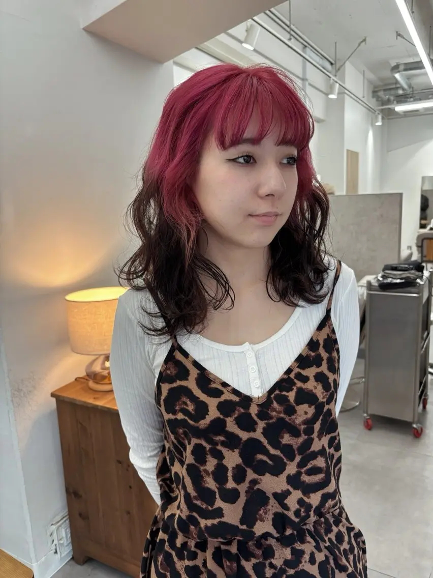 セミロング サトウ ナナのヘアスタイル