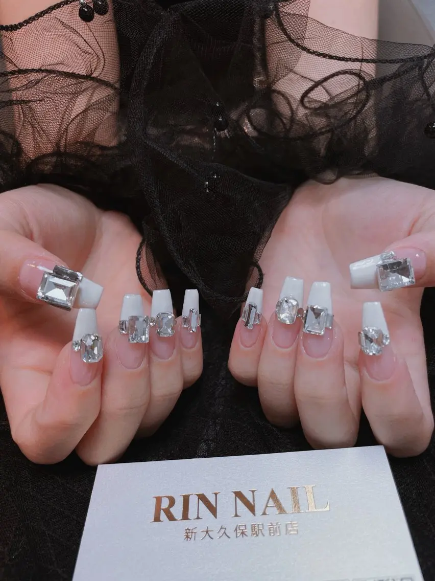 ネイル フレンチネイル ジェルネイル 韓国ネイル マグネットネイル ネイルチップ ハンドネイル Rin Nail 新大久保店のネイルデザイン