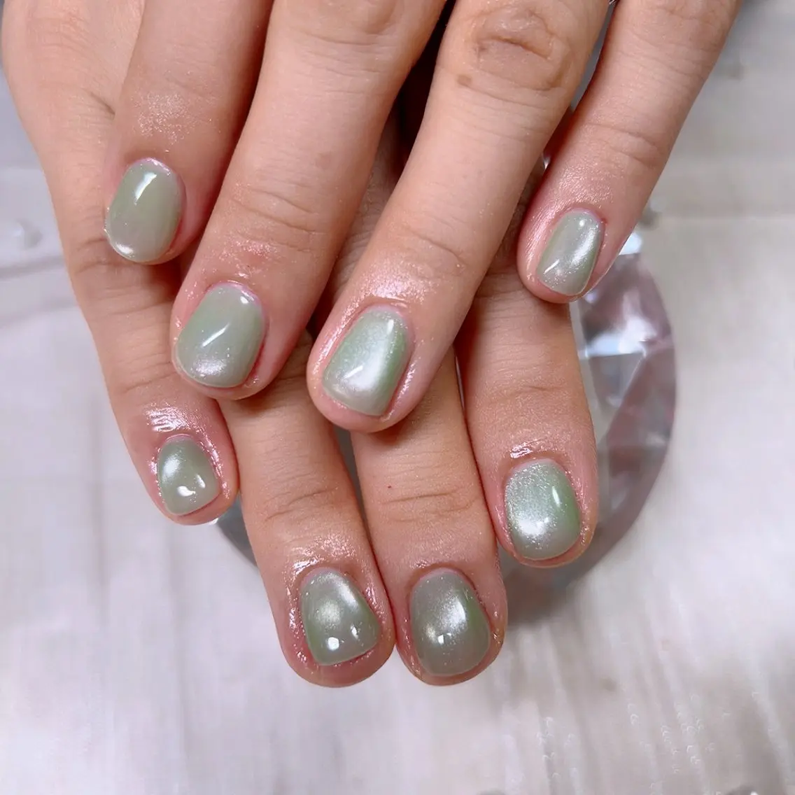 ネイル キラキラネイル マグネットネイル オフィスネイル ワンカラーネイル シンプルネイル Cute Tips nailのネイルデザイン
