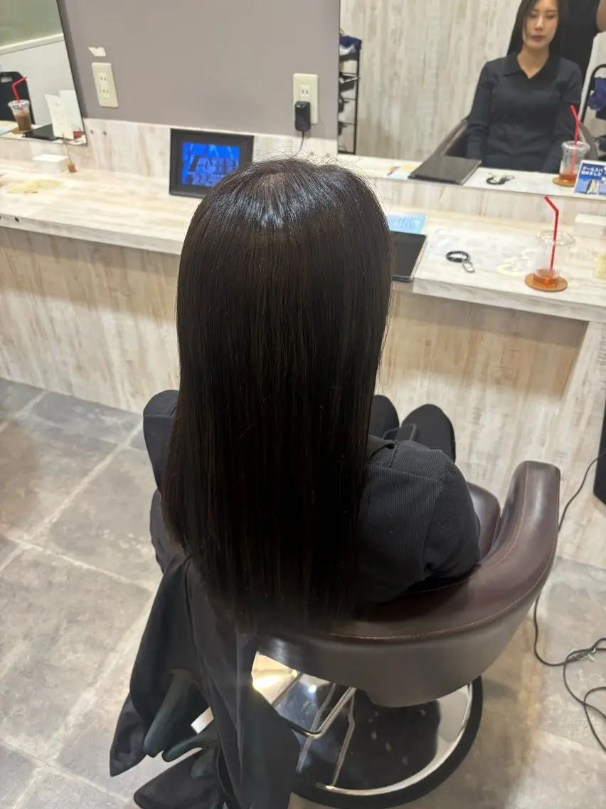 ロング ヘアカラー トリートメント 平瀬 胡桃のヘアスタイル